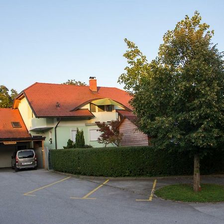 Apartment Silec Smarje pri Jelsah Exteriör bild